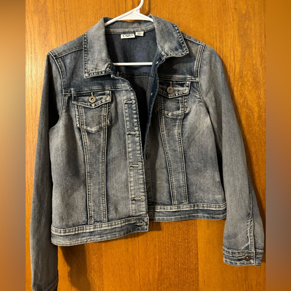 Cato Womens‎ Small  Denim Blue Jeans Jacket Button Front Chest Pockets